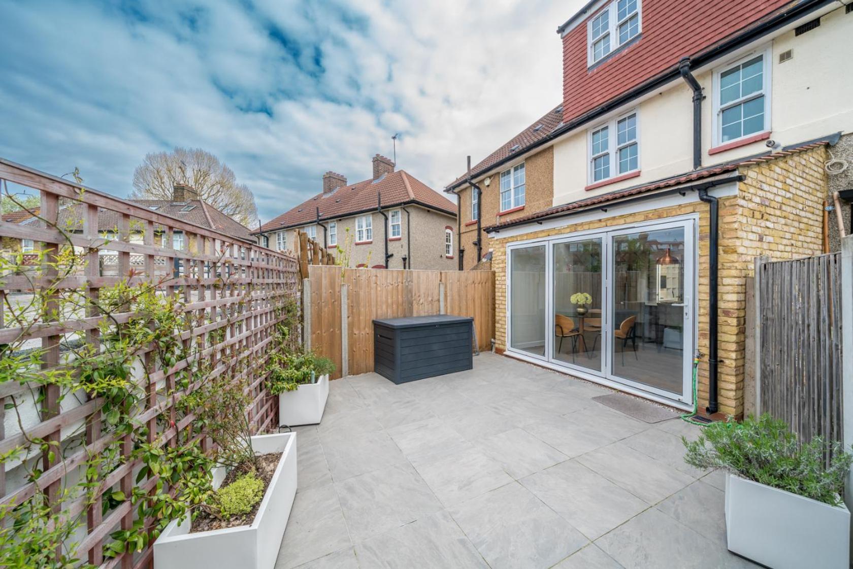Urban Escape - Spacious 3-bedroom Close To Canary Wharf Casa vacanze Londra