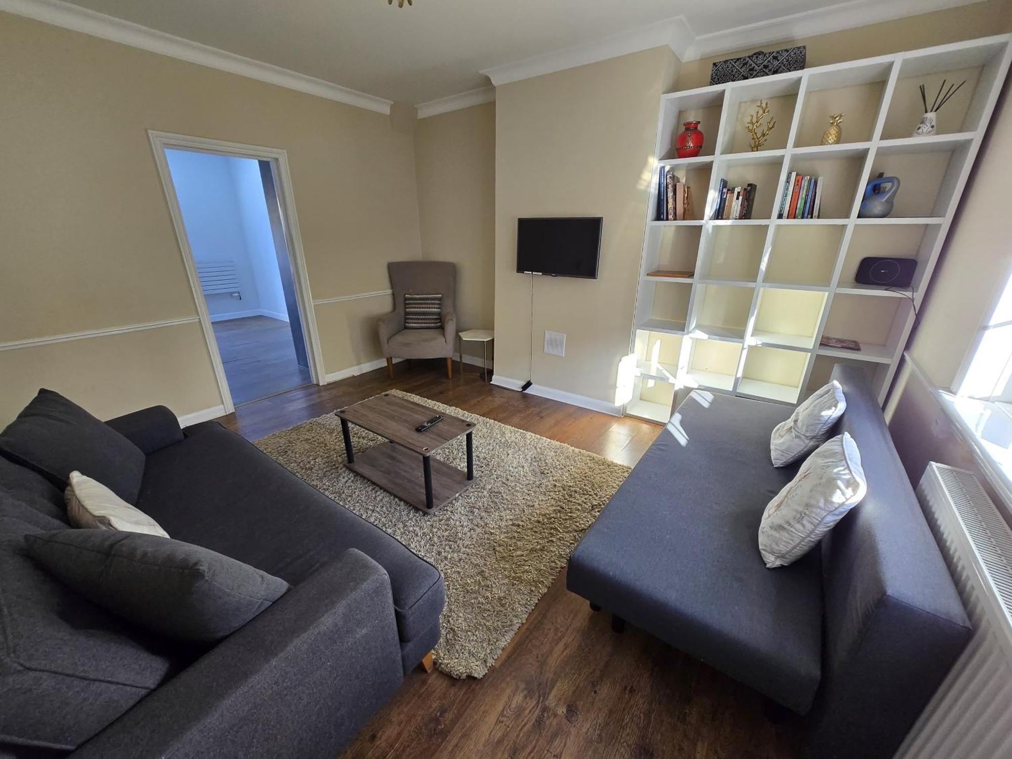 Urban Escape - Spacious 3-bedroom Close To Canary Wharf Casa vacanze
