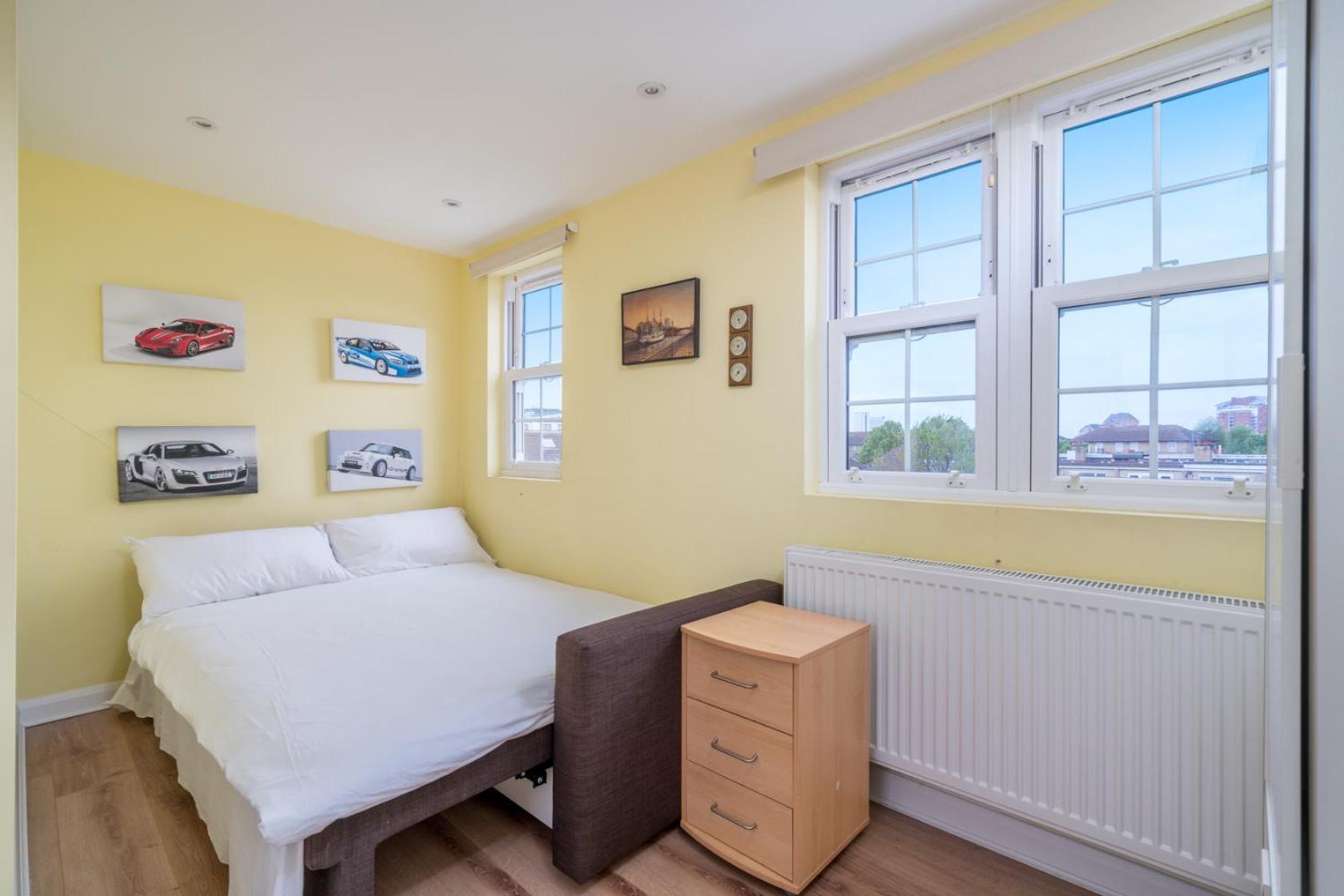 Urban Escape - Spacious 3-Bedroom Home Close To Canary Wharf Case de vacanță *